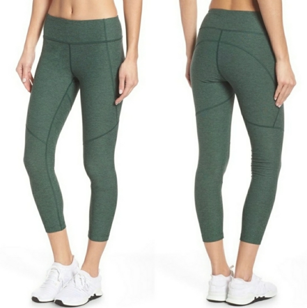 NWT! Outdoor Voices 3/4 leggings Small